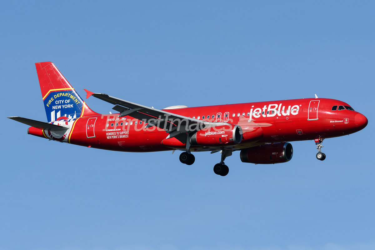 Airbus A320 N615JB "Blue Bravest"